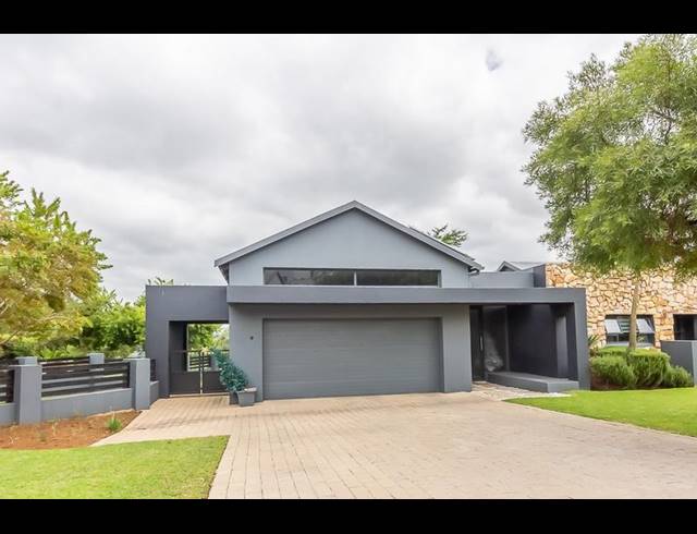 3 BEDROOM HOUSE FOR SALE IN COPPERLEAF ESTATE